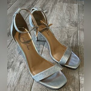 Gorgeous luxury metallic silver sparkles heels